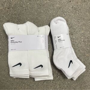 NWT Nike Everyday Plus Cotton Cushioned Crew socks set